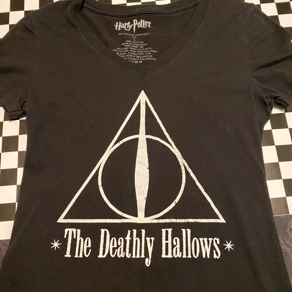 Harry Potter - Deathly Hollows - Women’s V-Neck